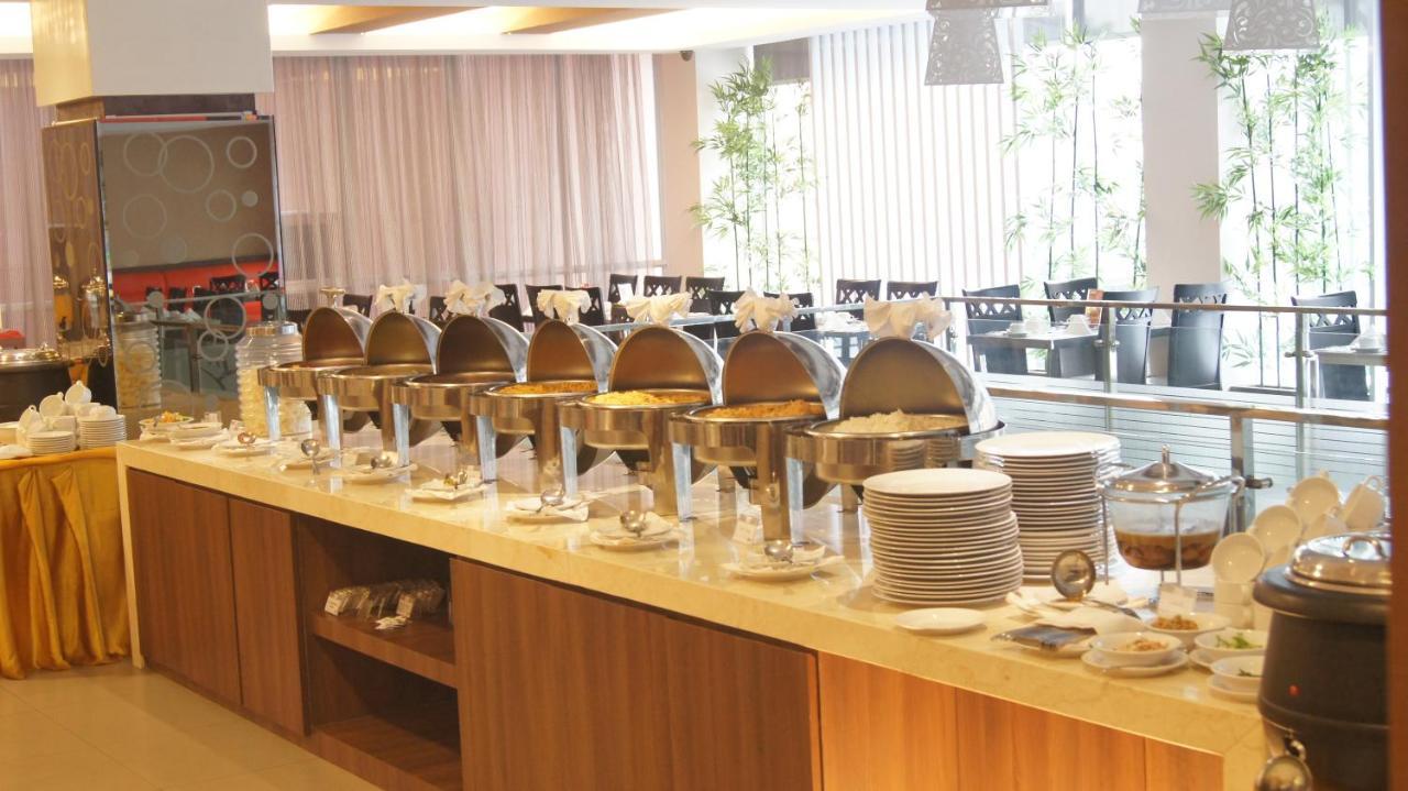 Winstar Hotel Pekanbaru Εξωτερικό φωτογραφία