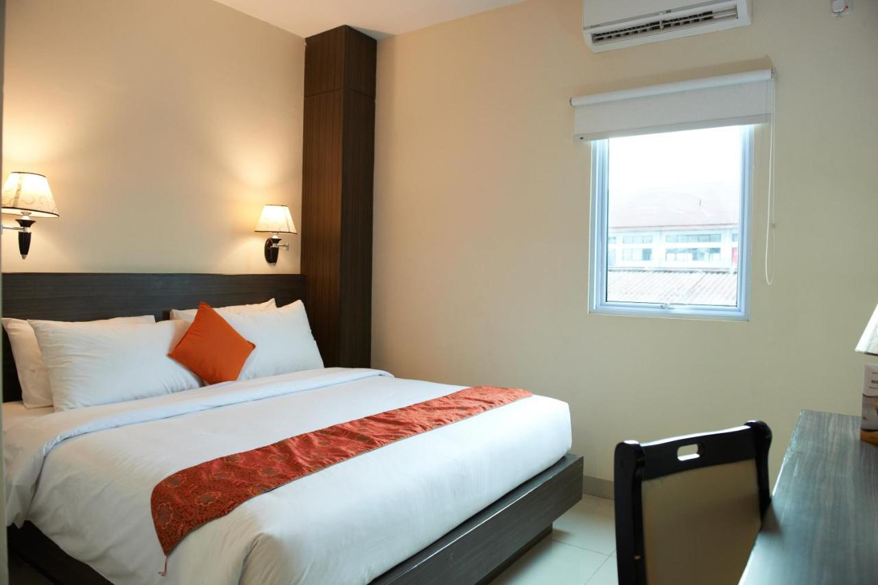 Winstar Hotel Pekanbaru Εξωτερικό φωτογραφία