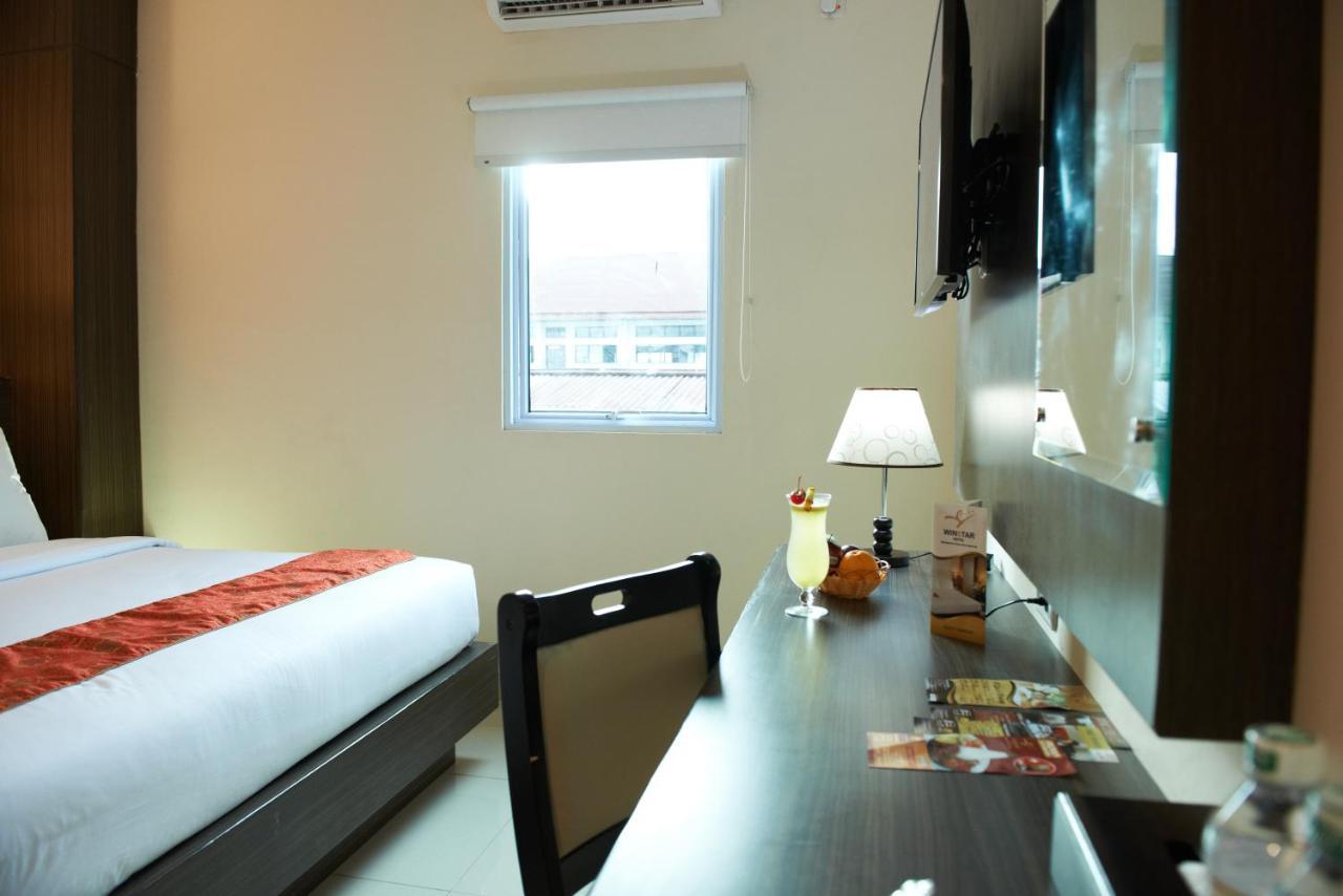 Winstar Hotel Pekanbaru Εξωτερικό φωτογραφία