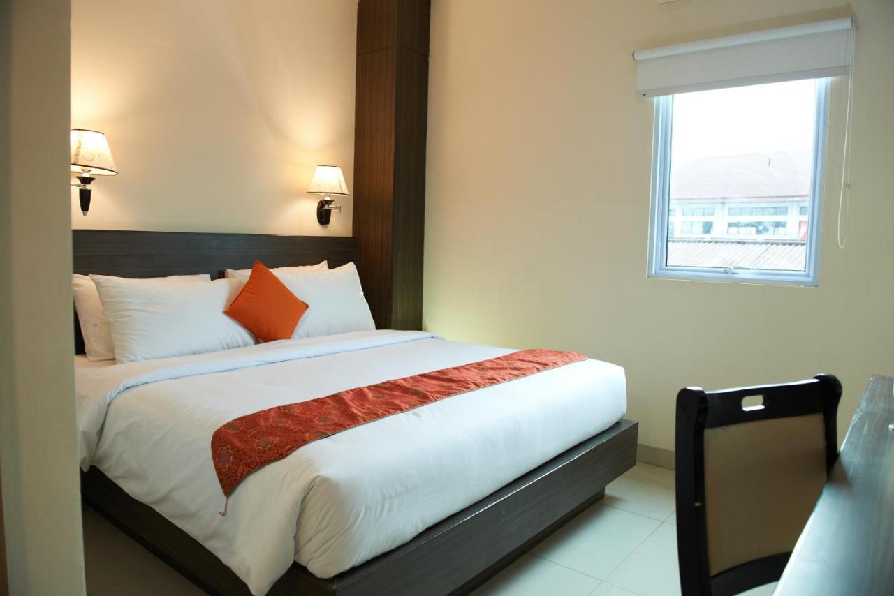 Winstar Hotel Pekanbaru Εξωτερικό φωτογραφία